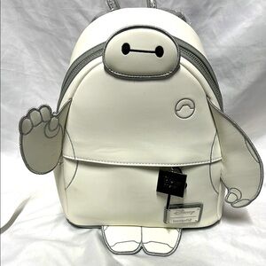 Loungefly Talking Glow In The Dark BayMax Backpack